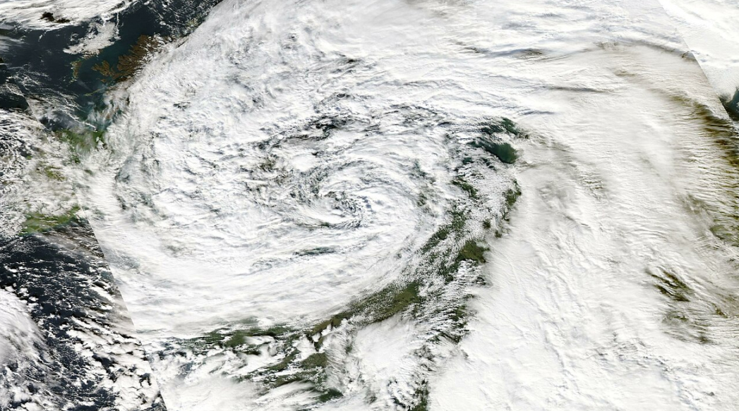 Featured image of post The 57-Second Forecast: How AI is Rewriting the Future of Weather